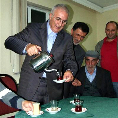 CHP'li Öğüt'ten 'Sütlü Çay' Kampanyası