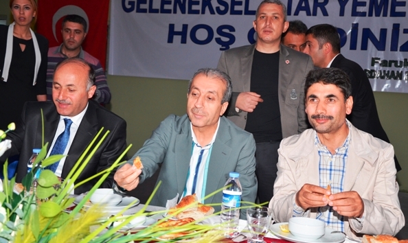 Bakan Ekerden Ardahan balına destek