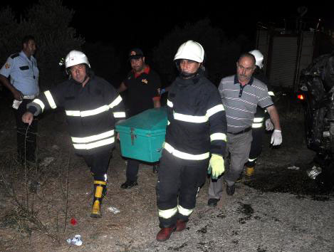 Hanaklılar, trafik kazası kurbanı oldular