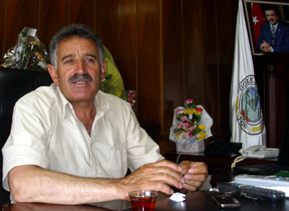 "Sevgi ve Huzur Dolu Bayramlar diliyorum"