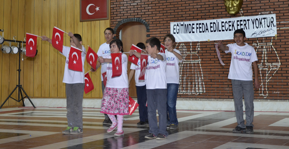 Engelli Çocuklardan Engel Tanımayan Gösteri