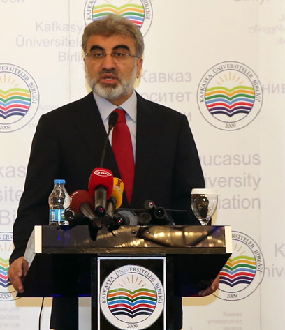 Bakan Yıldız, KUNİB Kongresi'nde konferans verdi