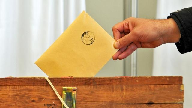 2015 seçimleri için 10 siyasi parti birleşiyor