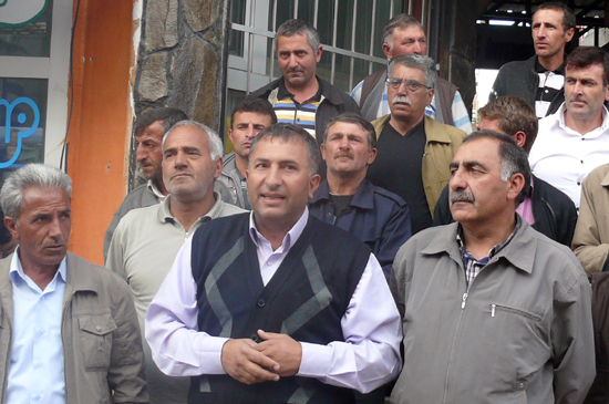 AK Partinin yolunu keserek endişelerini dile getirdiler