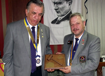 Rotary Bölge Guvernörü hizmet için Kars&#8217;taydı
