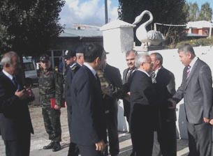 Vali Tekmen; &#8220;Vatandaşın derdine çözüm bulana kadar arayışınız sürmeli&#8221;