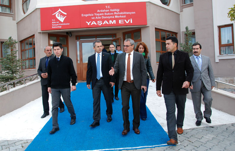 Vali Deniz denetimlerde bulundu ve uyardı