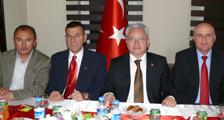 Ardahan Protokolu iftar&#8217;da buluştu
