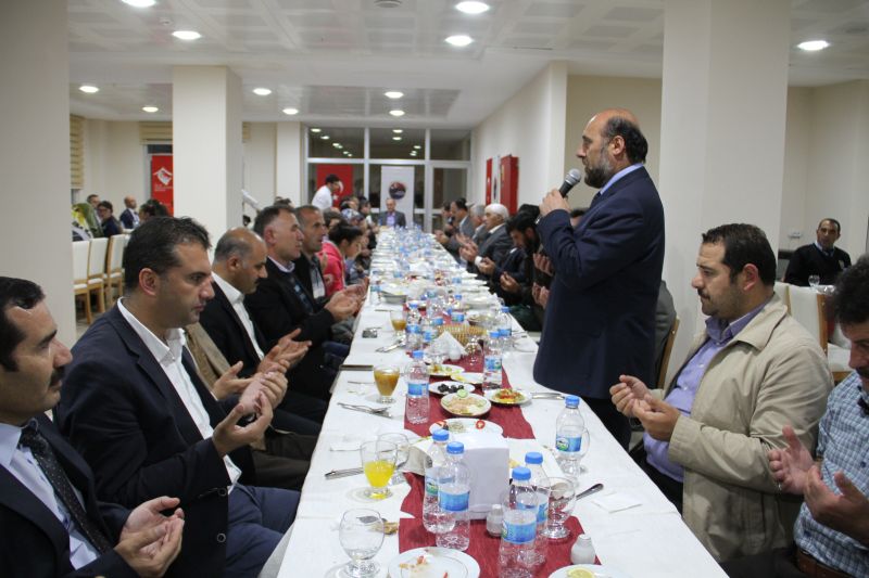 Şehit aileleri ve gaziler iftarda buluştu