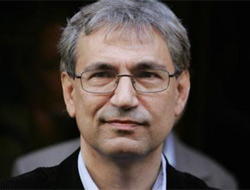 Orhan Pamuk oyunun rengini açıkladı
