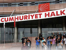 Kılıçdaroğlu meydanda, vekilleri kumarda