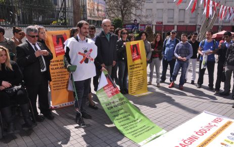Mayınsız Türkiye İçin Paçaları Sıvadılar