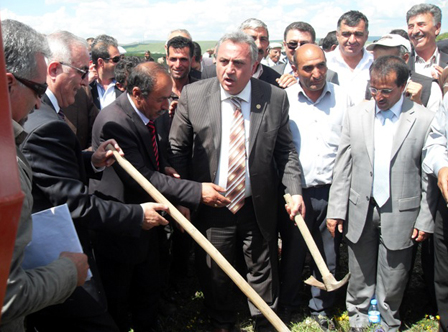 Hoçvan'ın artık  ruhsatlı pazarı var
