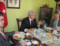 Ardahan Valisi Mustafa Tekmen Gidiyor!
