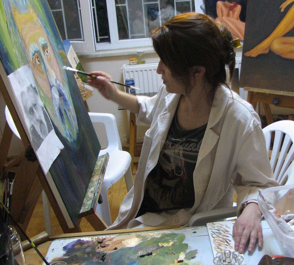Müzik öğretmenin ressam öğretmen kızı