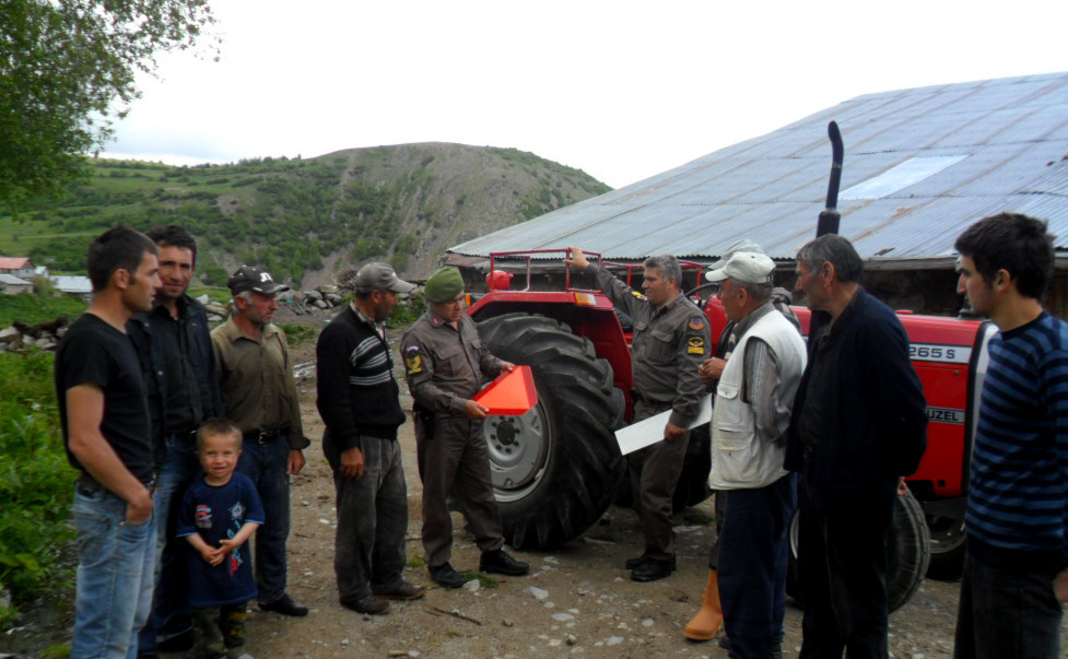 Jandarmadan traktör sürücülerine ders