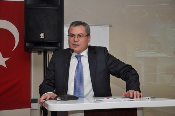 Vali Deniz: Gençlerle spor yapacağım