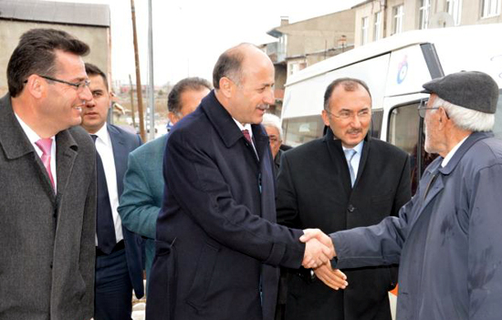 Vali Azizoğlu ve başkanlar Pazara indi