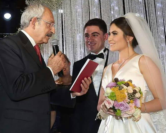 Kılıçdaroğlu, Nikah Şahitliği Yaptı