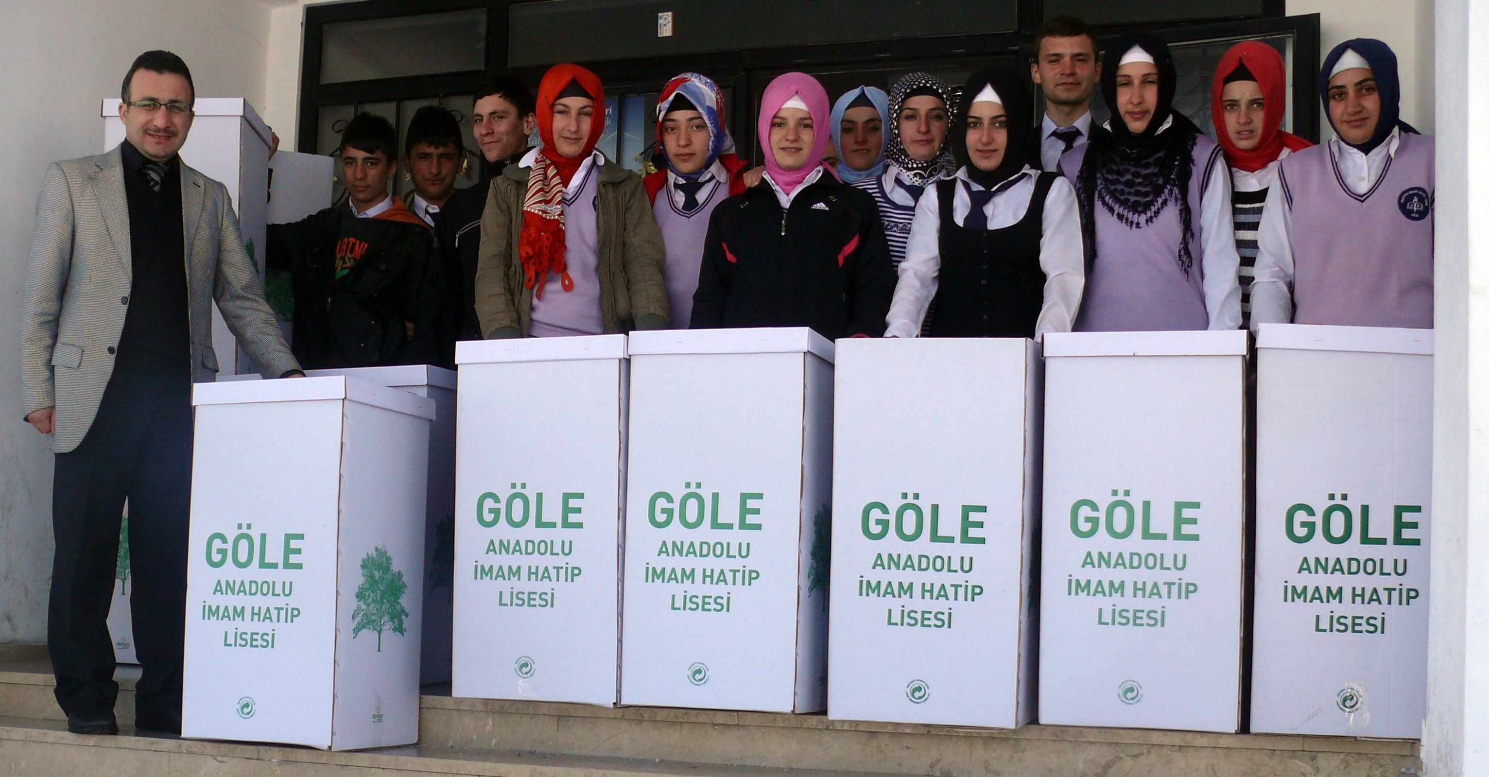 5 ton'a yakın atık kâğıt topladılar