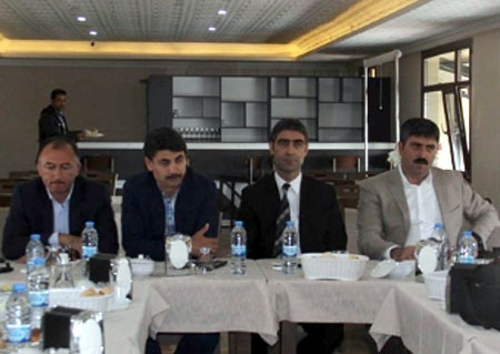 Ardahan AK Parti'de huzursuzluk gözlerden kaçmadı
