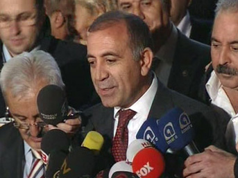 Gürsel Tekin: Yarın Başbakan ölse ne olacak?