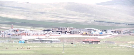 Çıldır Aktaş Kapısı inşaatı hızla devam ediyor