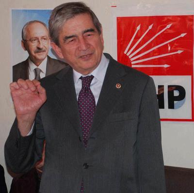 'Bu iktidar içeride gerici, dışarıda verici, yakında da gidici'