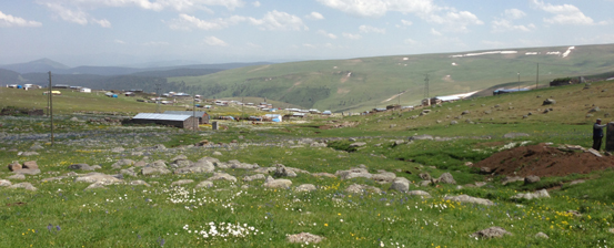 Ardahan'da Yayla yolları dozer bekliyor