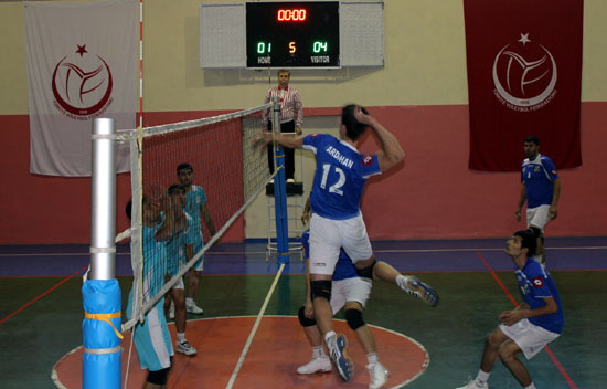 Ardahan Voleybol takımı coştu