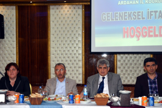 Ardahan Aras Edaş'tan anlamlı iftar
