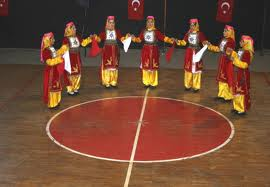 Ardahan'da Valilik Kupası Halk Oyunları Yarışması yapıldı.