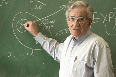 Chomsky, Türkiye örneğiyle demokrasi nefretini anlattı