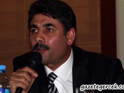 Başörtüsünün örttüğü derin karşıtlık