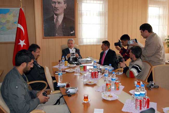 İş adamlarına duyurulur: &#8220;Ardahan&#8217;ın Yatırım El Kitabı Hazır&#8221;