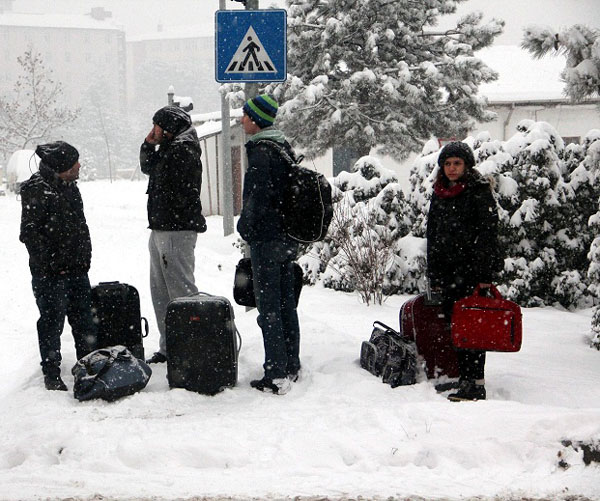 Ardahan, İlçe ve Köyler Kar esaretinde
