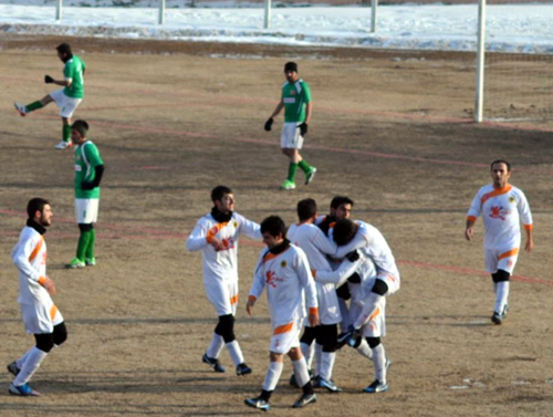 Arıspor, Gölede 3 kilo bal daha aldı