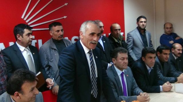 AK Parti'de İstifa Dalgası CHP'ye Sıçradı