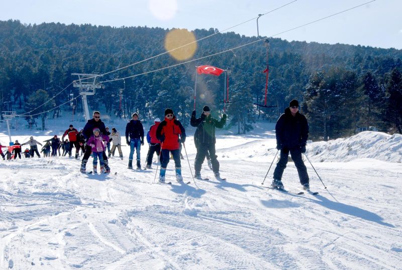 Yalnızçam Kayak Merkezi sezonu açtı