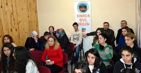 Ya Sınırda Sivil Düşün, Yada çek git!
