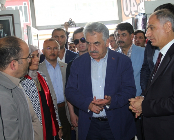 AK Partili Bakanlardan yatırım değil, seçim ziyareti