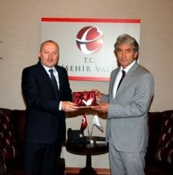 Rektör Korkmaz, Vali Koçdemir'i ziyaret etti!