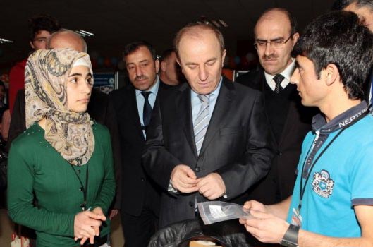 Araştırma projeleri yarışması sergisi açıldı
