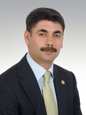 Doğu ufkundaki şafak kızıllığına bakıyorum!..