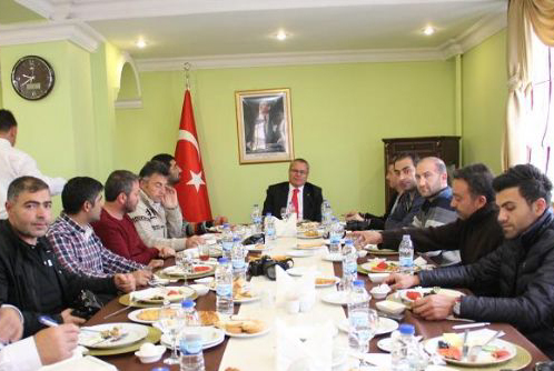 Vali Deniz, Gazetecilerle bir araya gelecek