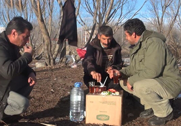 Dondurucu soğukta piknik keyfi