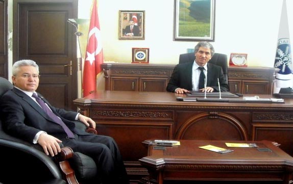 Rektörlük binası hizmete girdi, ilk ziyaretçi Vali oldu