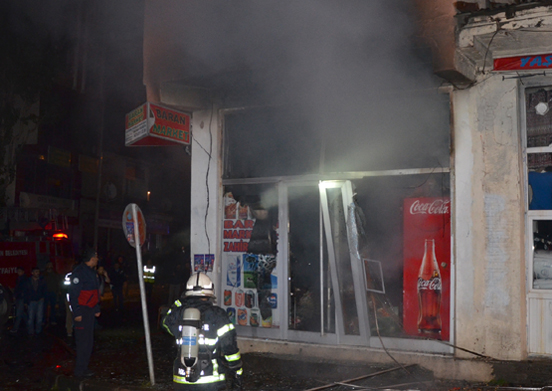 Ardahanda 150 bin TL dükkan kül oldu
