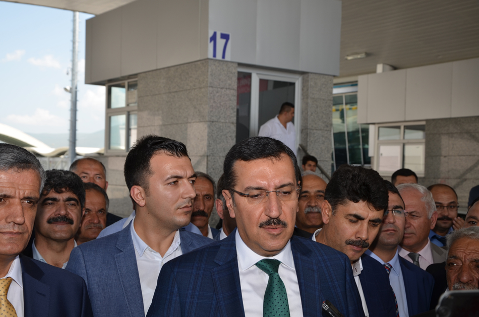 Gümrük ve Ticaret Bakanı Tüfenkci, Ardahan'da