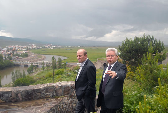 Erzurum Valisi Ardahan'da